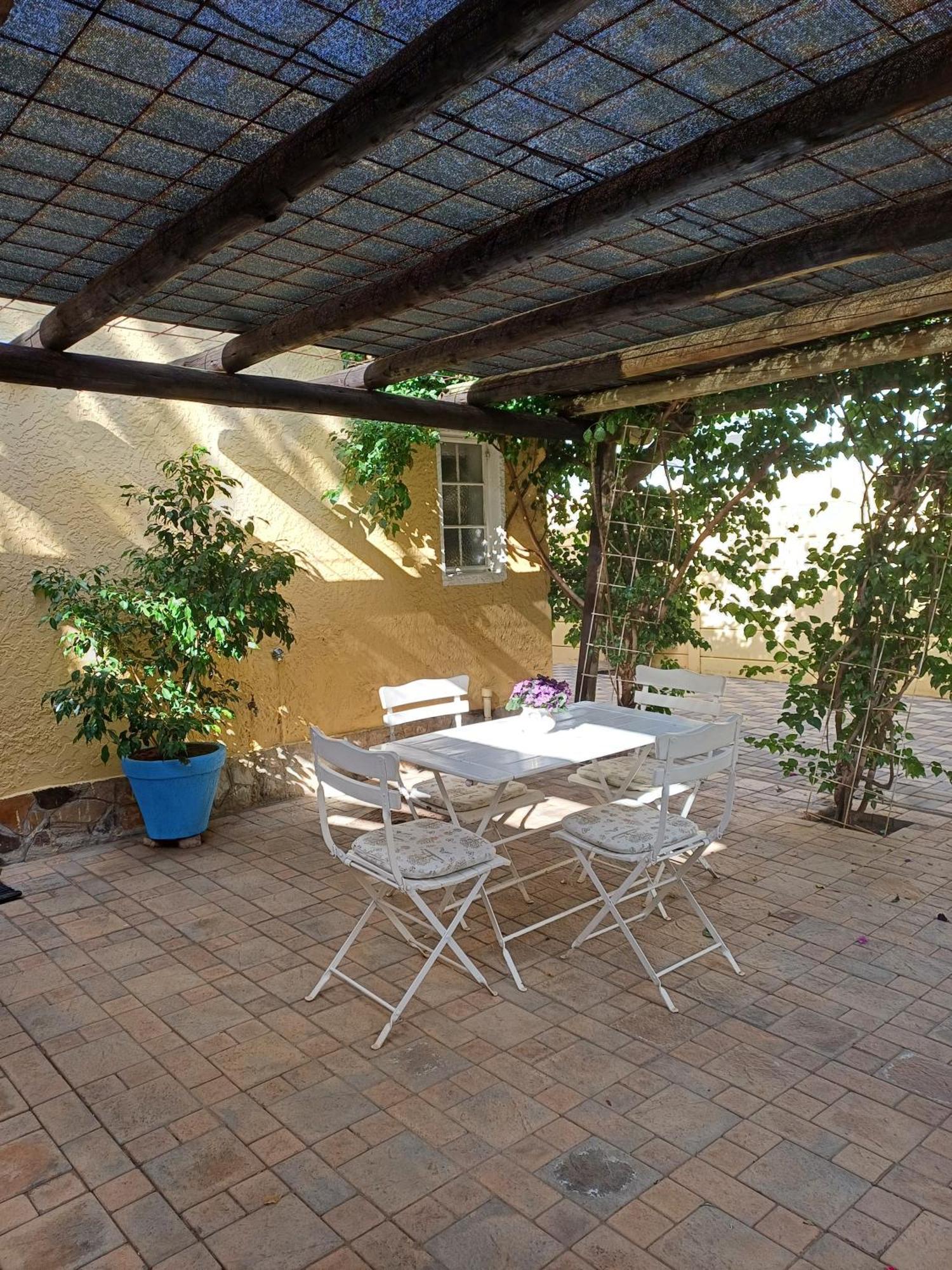Capbon Guesthouse ウィントフーク エクステリア 写真