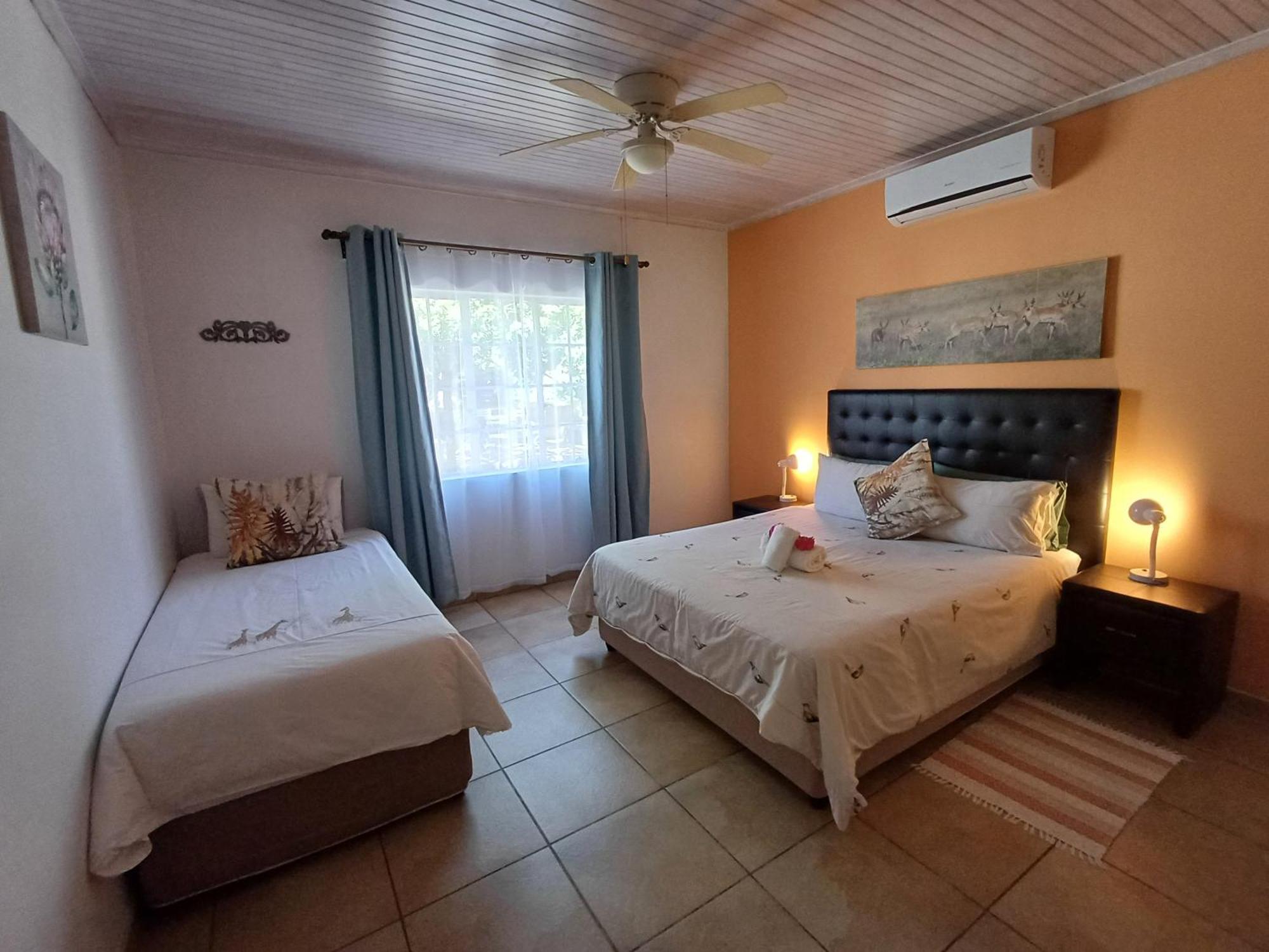 Capbon Guesthouse ウィントフーク エクステリア 写真