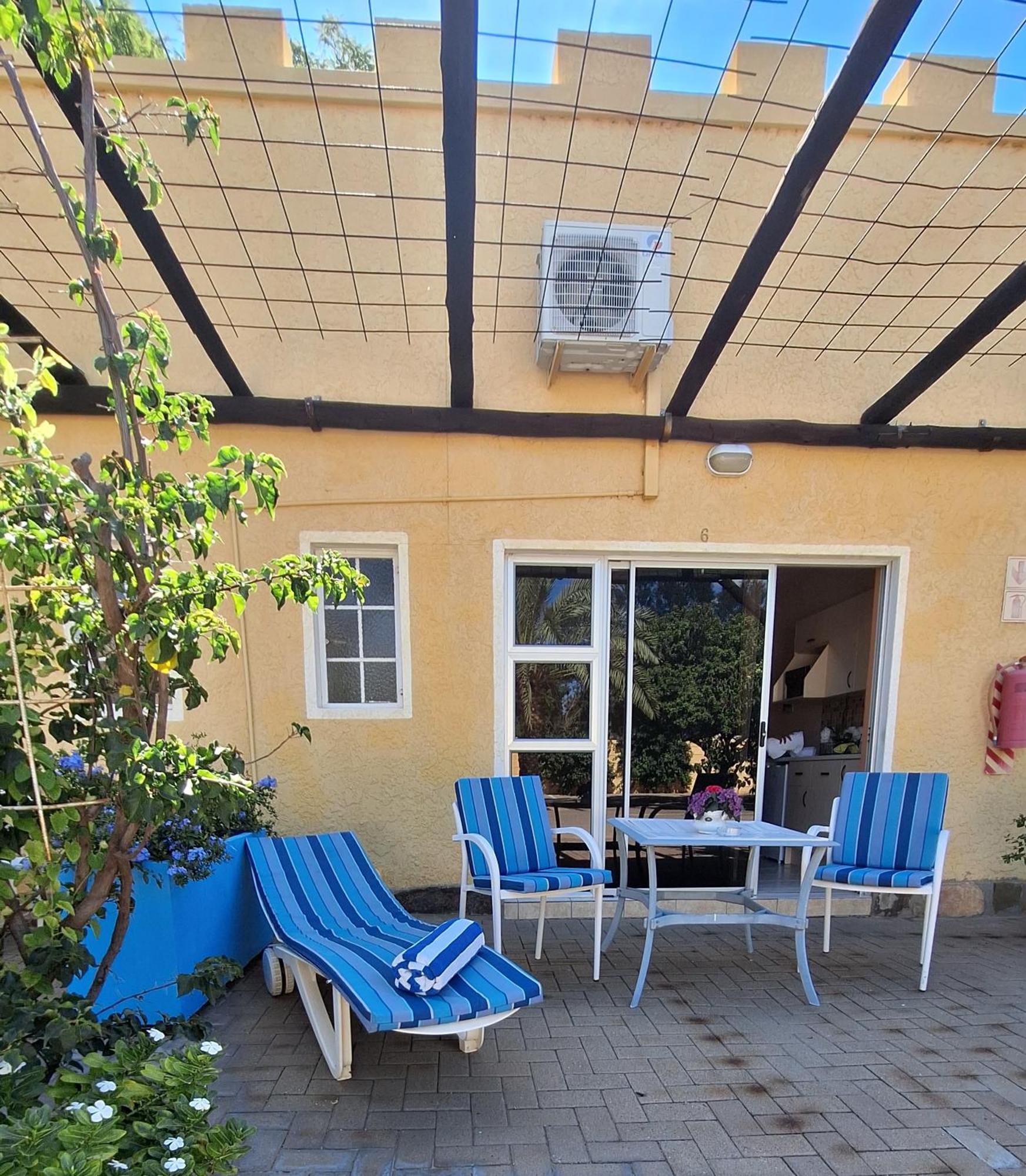 Capbon Guesthouse ウィントフーク エクステリア 写真